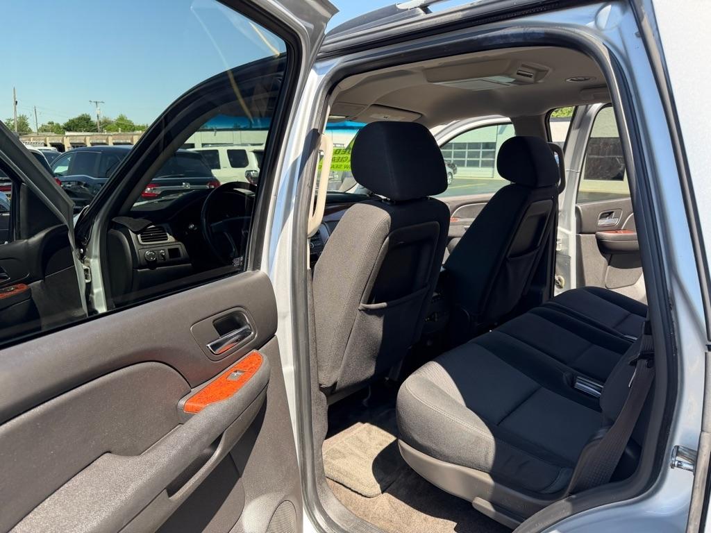 GMC Yukon SLE 2WD 2013