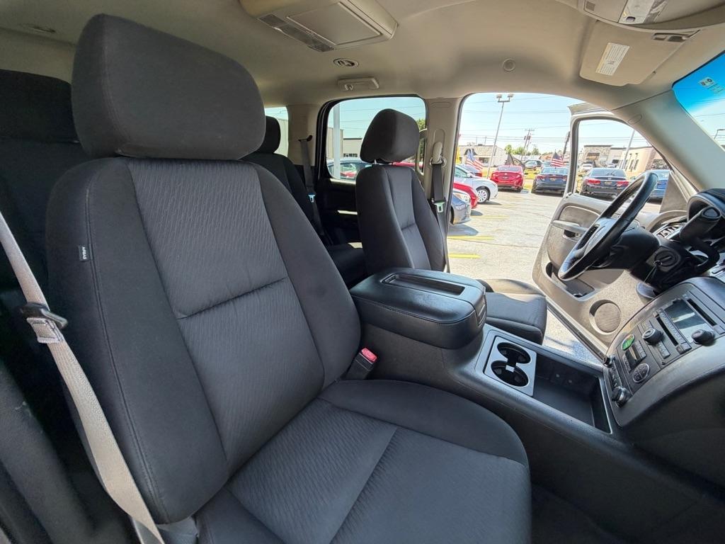 GMC Yukon SLE 2WD 2013