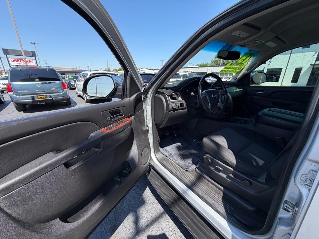 GMC Yukon SLE 2WD 2013
