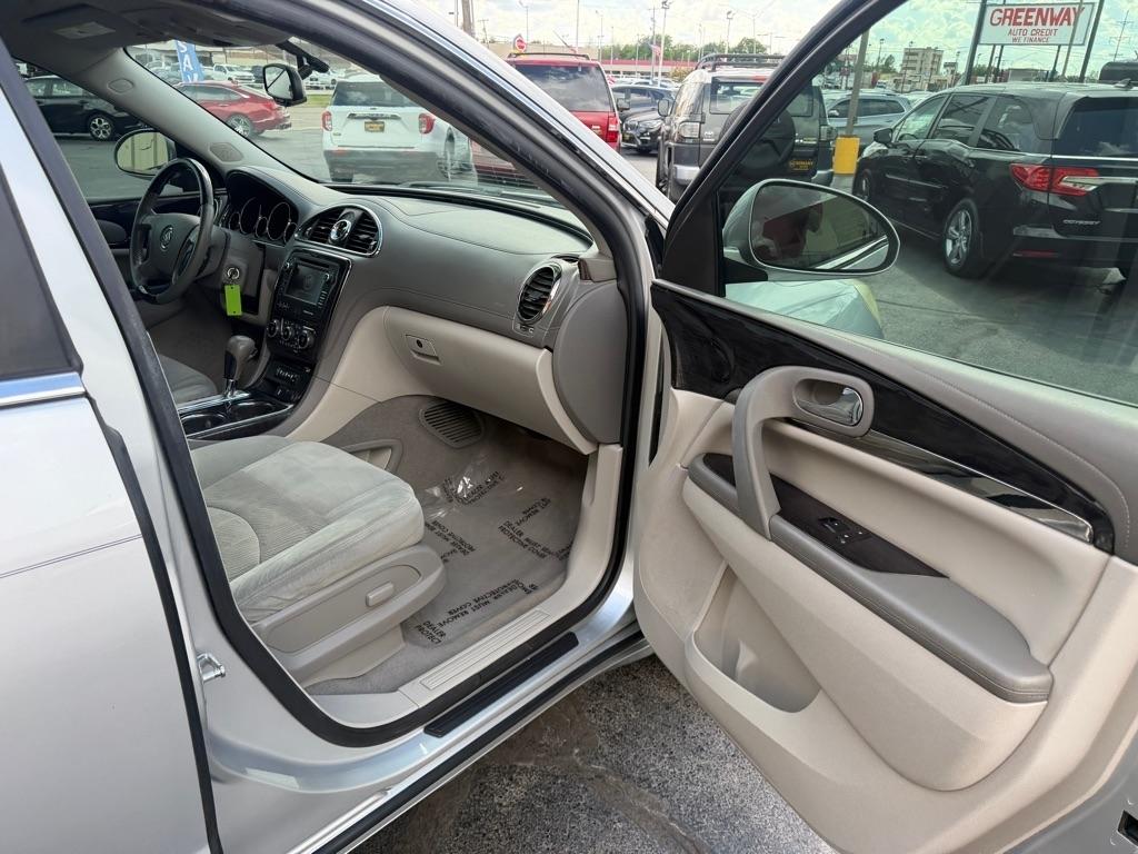 Buick Enclave Convenience FWD 2015