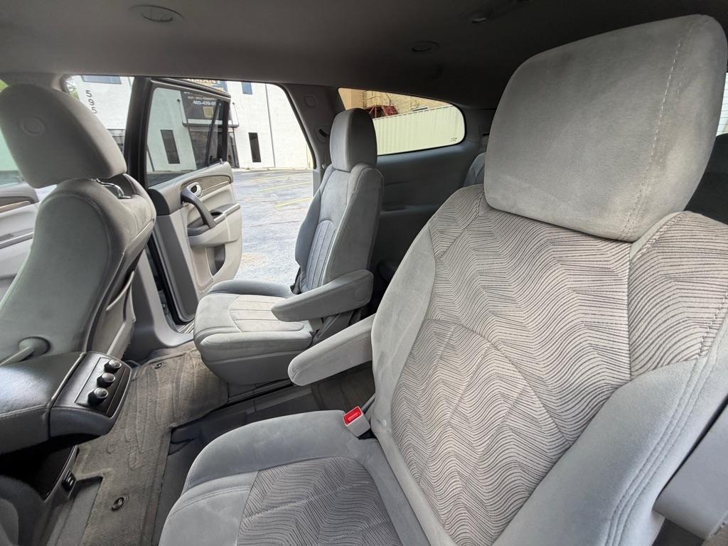 Buick Enclave Convenience FWD 2015