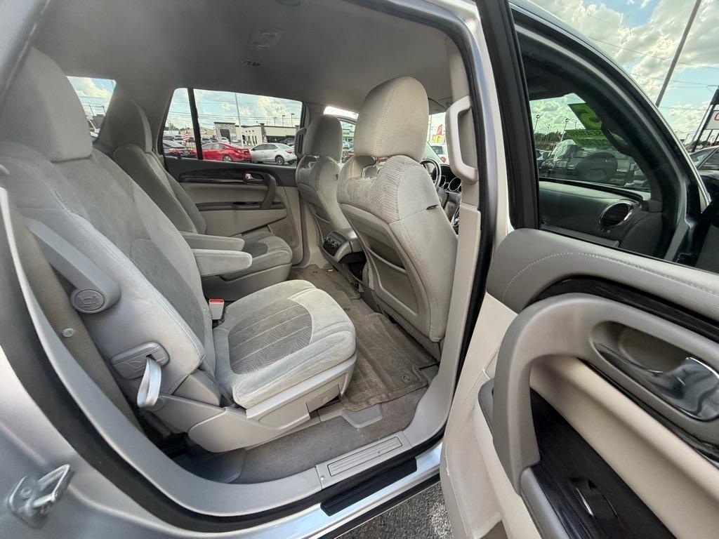 Buick Enclave Convenience FWD 2015