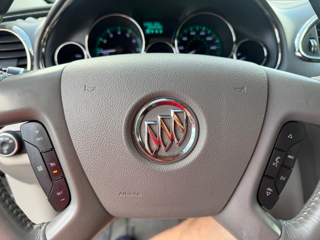 Buick Enclave Convenience FWD 2015