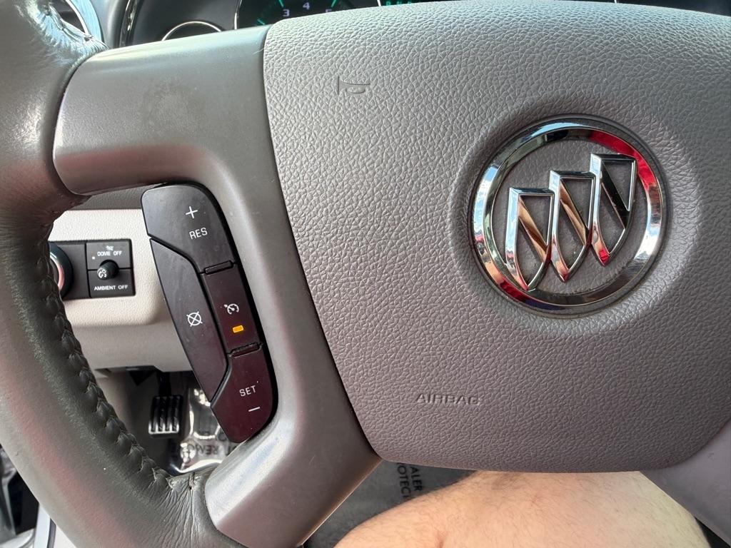 Buick Enclave Convenience FWD 2015