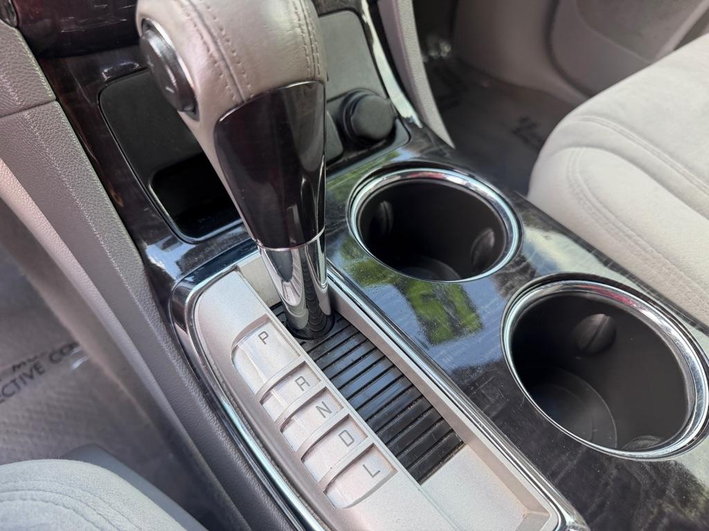 Buick Enclave Convenience FWD 2015