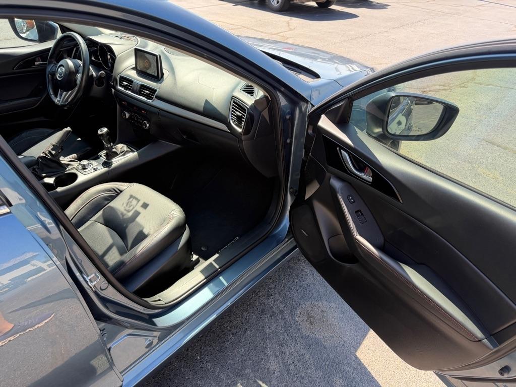 Mazda MAZDA3 s SE AT 4-Door 2016