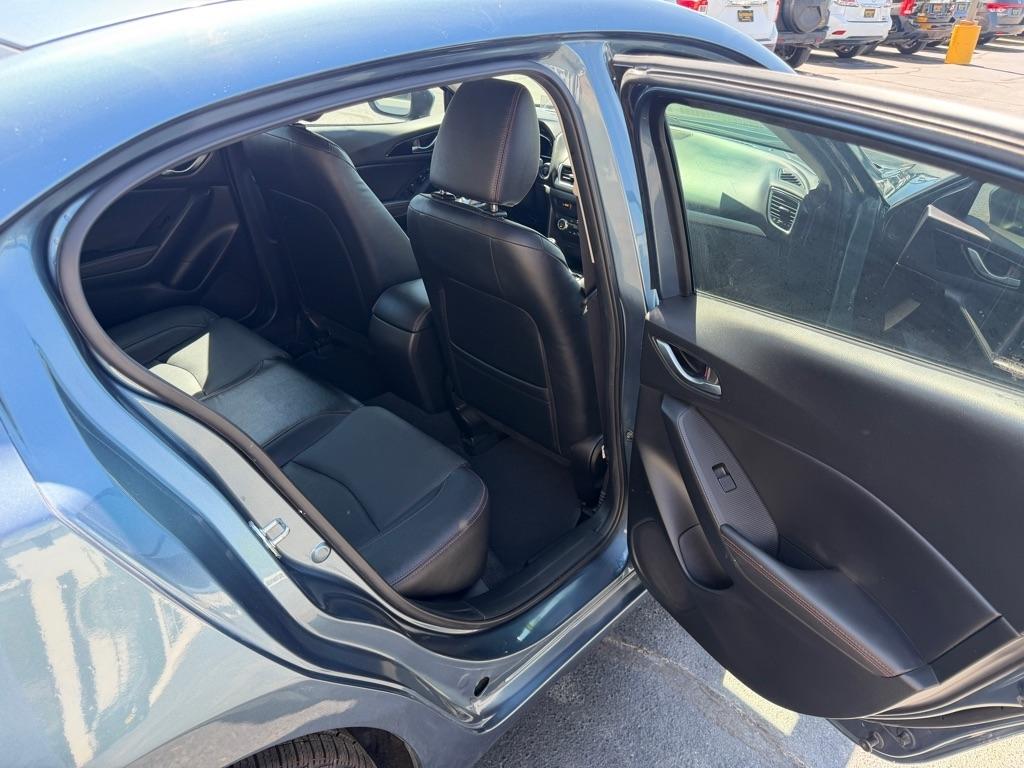 Mazda MAZDA3 s SE AT 4-Door 2016