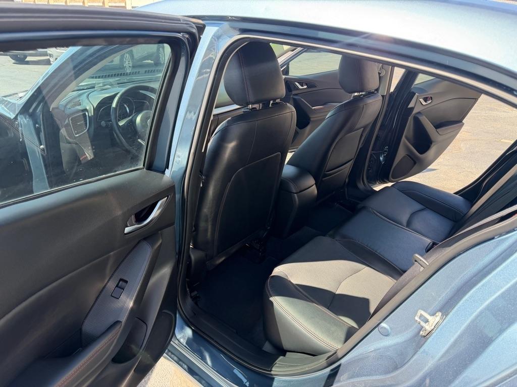 Mazda MAZDA3 s SE AT 4-Door 2016