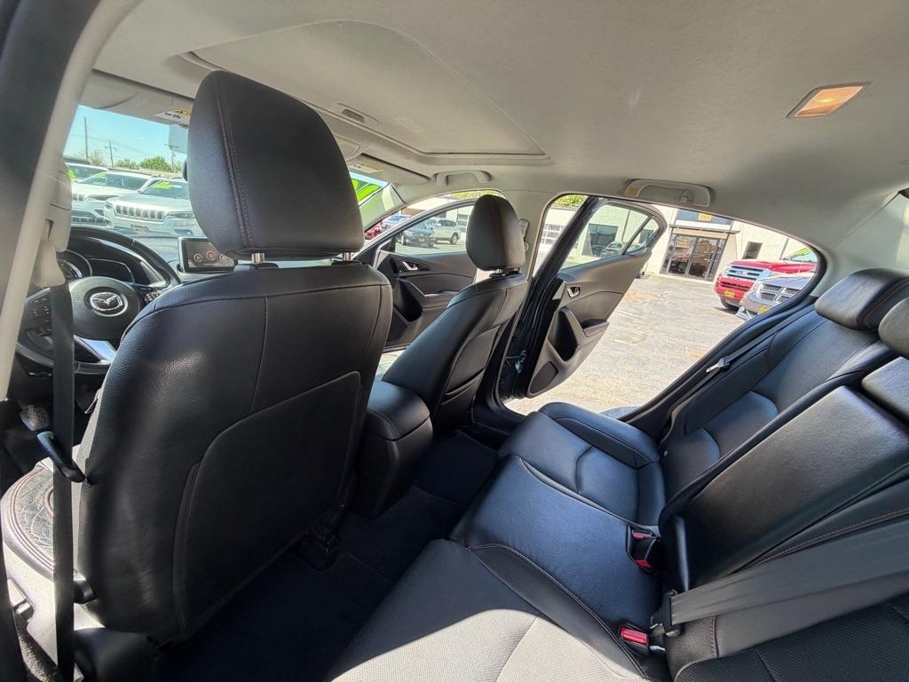 Mazda MAZDA3 s SE AT 4-Door 2016