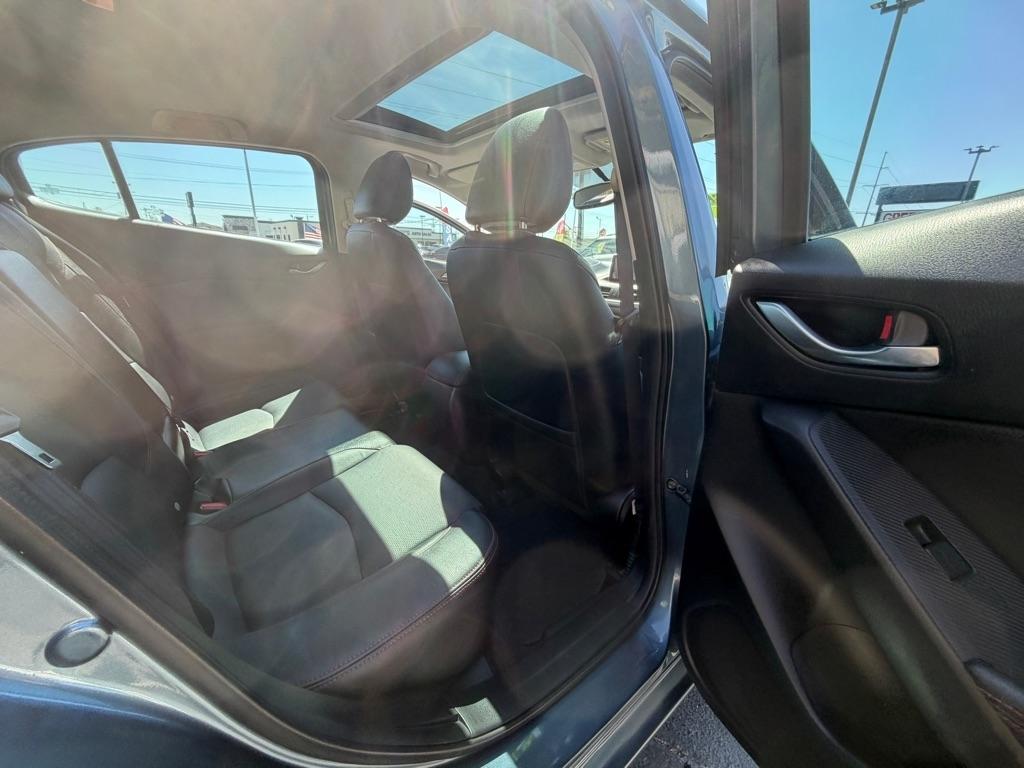 Mazda MAZDA3 s SE AT 4-Door 2016