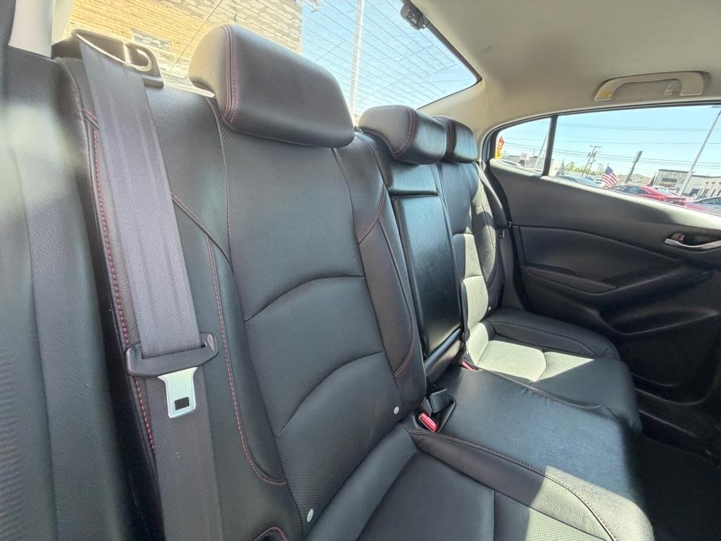 Mazda MAZDA3 s SE AT 4-Door 2016