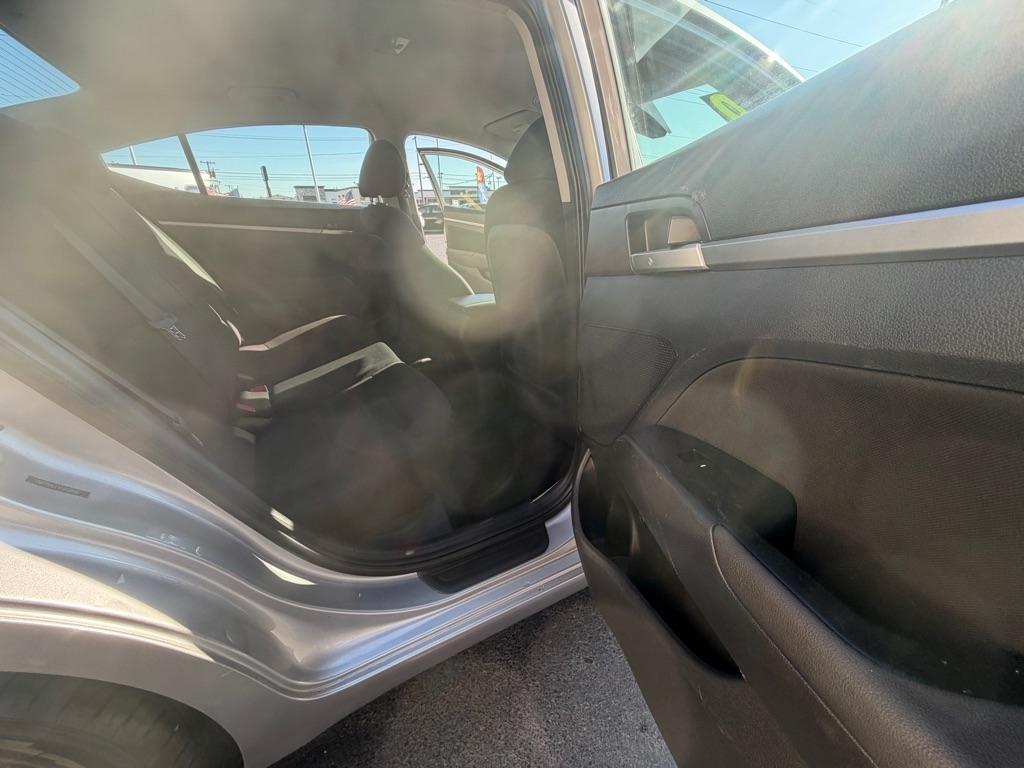 Hyundai Elantra Limited 2020