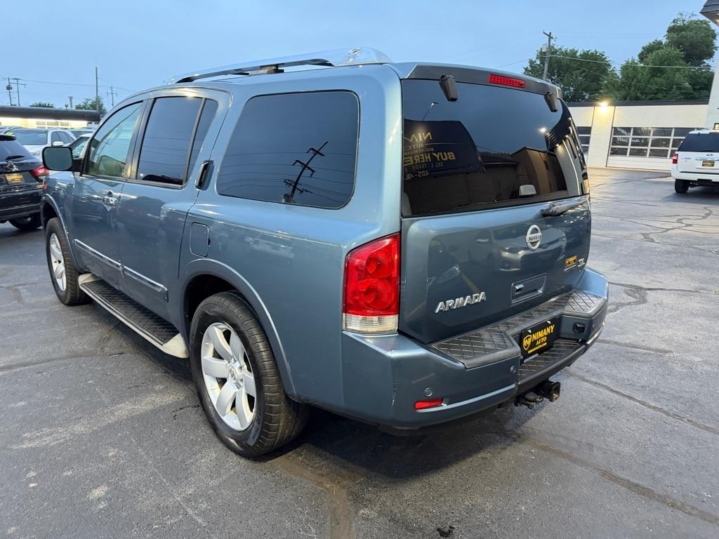 Nissan Armada SV 2WD 2011