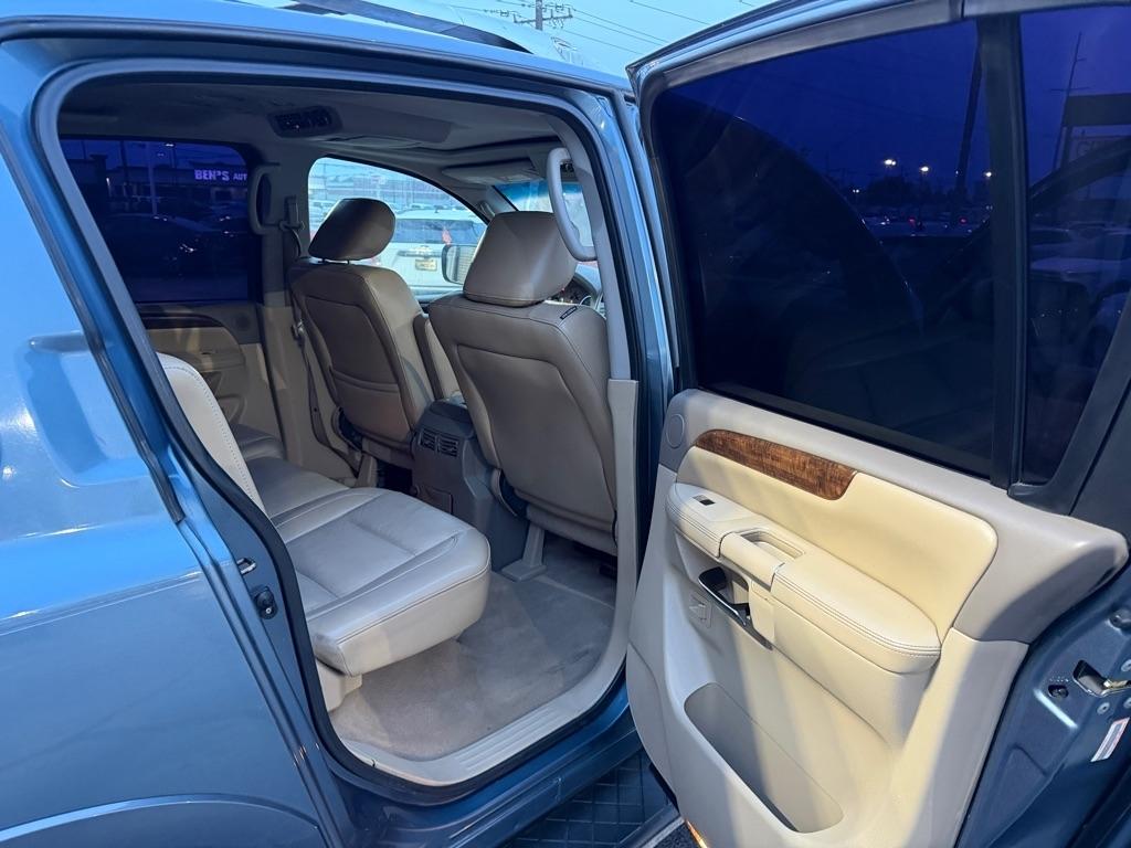 Nissan Armada SV 2WD 2011