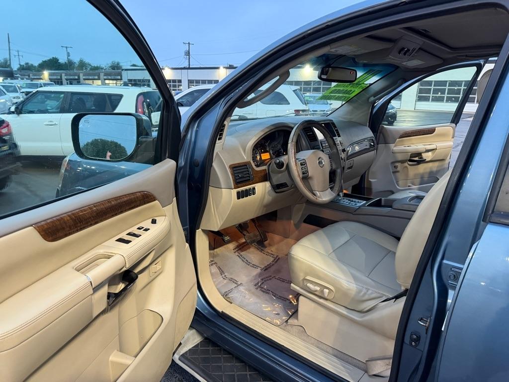 Nissan Armada SV 2WD 2011