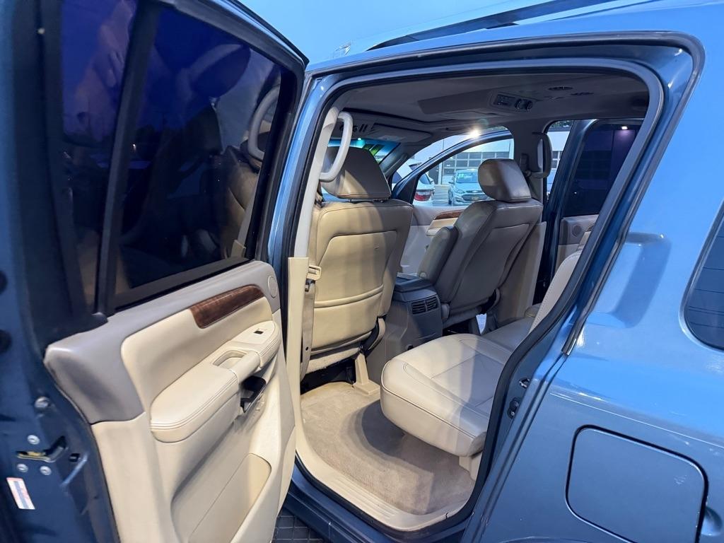 Nissan Armada SV 2WD 2011