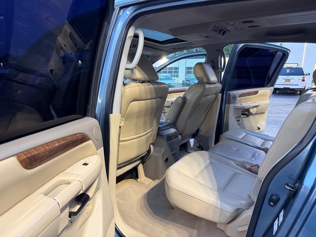 Nissan Armada SV 2WD 2011