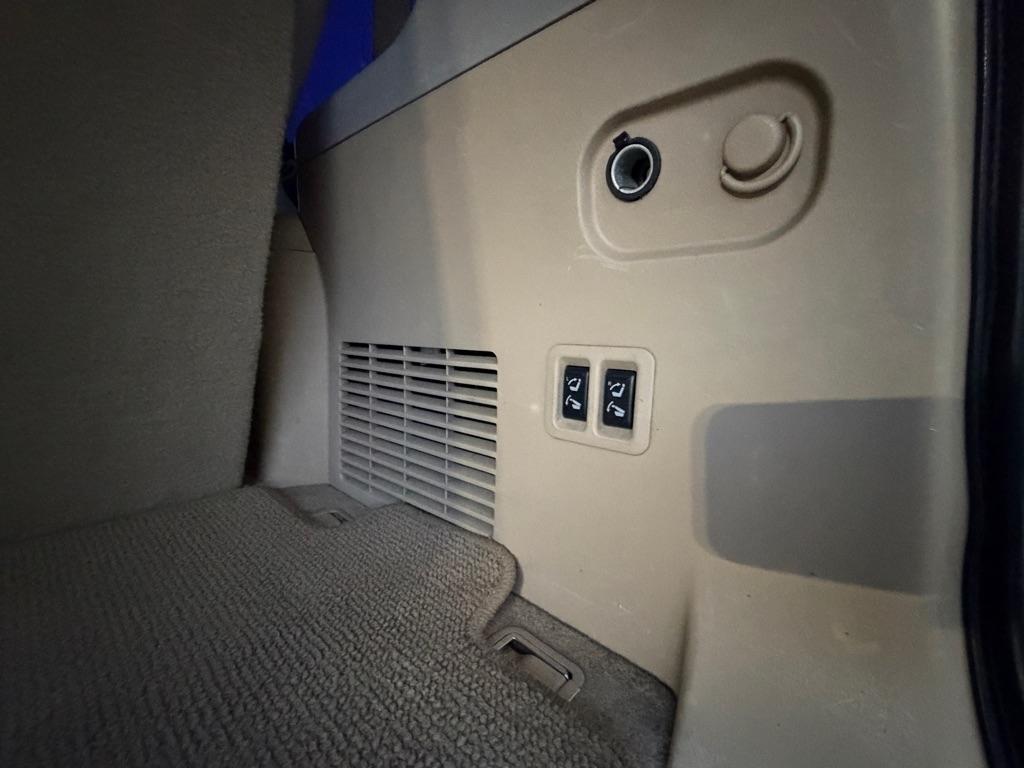 Nissan Armada SV 2WD 2011