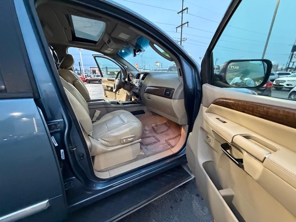 Nissan Armada SV 2WD 2011