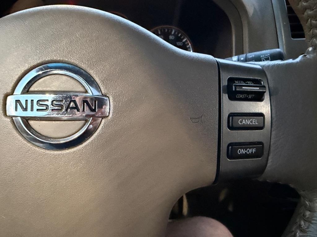 Nissan Armada SV 2WD 2011