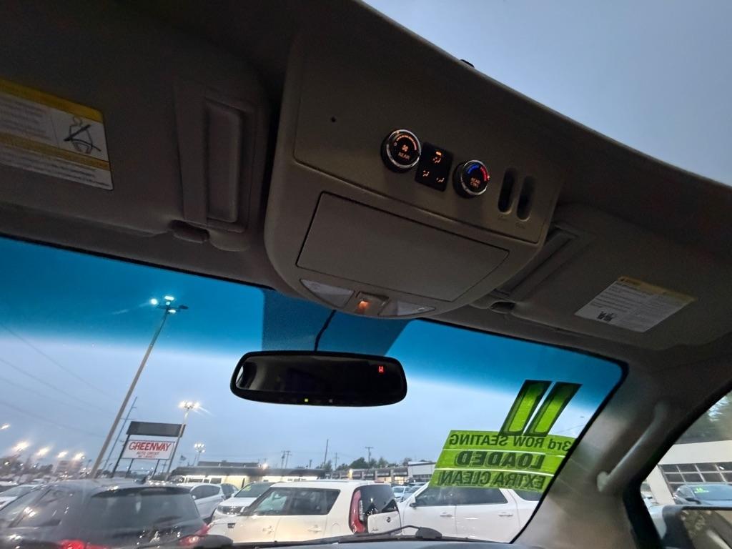 Nissan Armada SV 2WD 2011