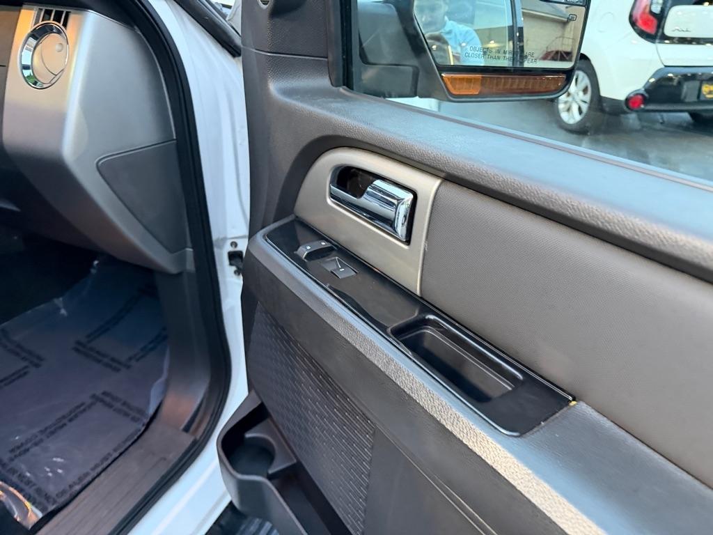 Ford Expedition EL Limited 4WD 2012