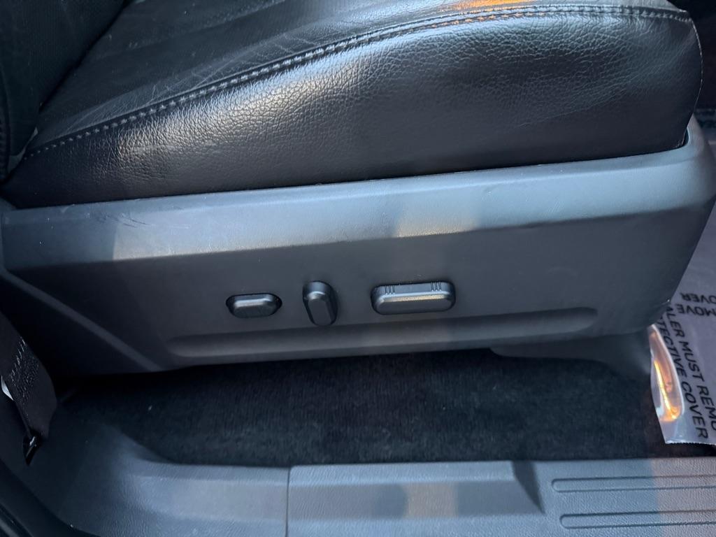 Ford Expedition EL Limited 4WD 2012