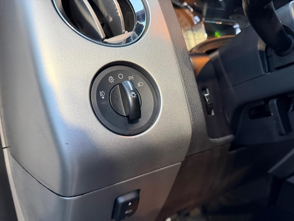 Ford Expedition EL Limited 4WD 2012