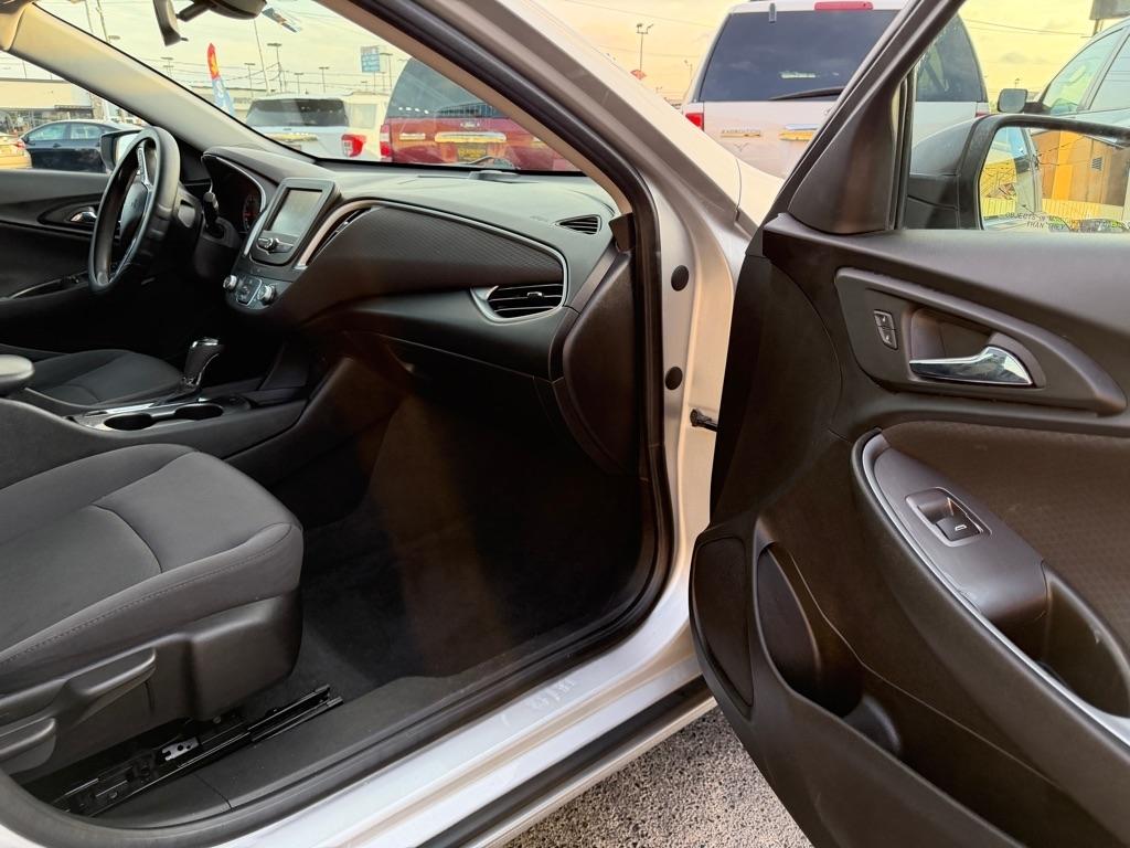 Chevrolet Malibu LS 2017