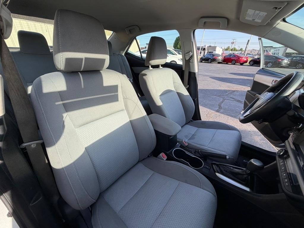 Toyota Corolla LE CVT 2016