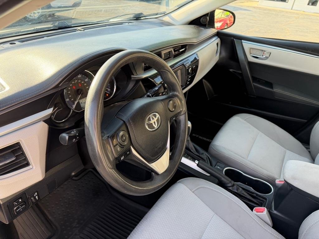 Toyota Corolla LE CVT 2016