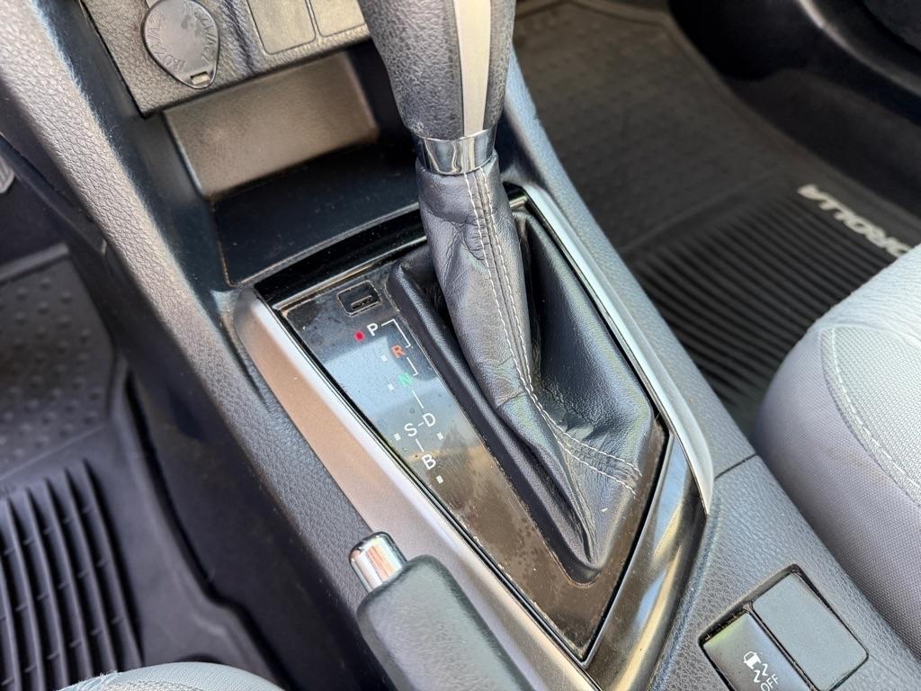 Toyota Corolla LE CVT 2016