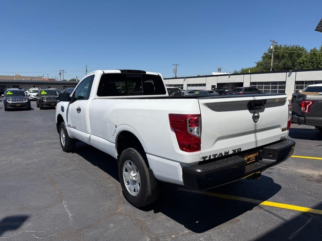 Nissan Titan 4WD Diesel 2017