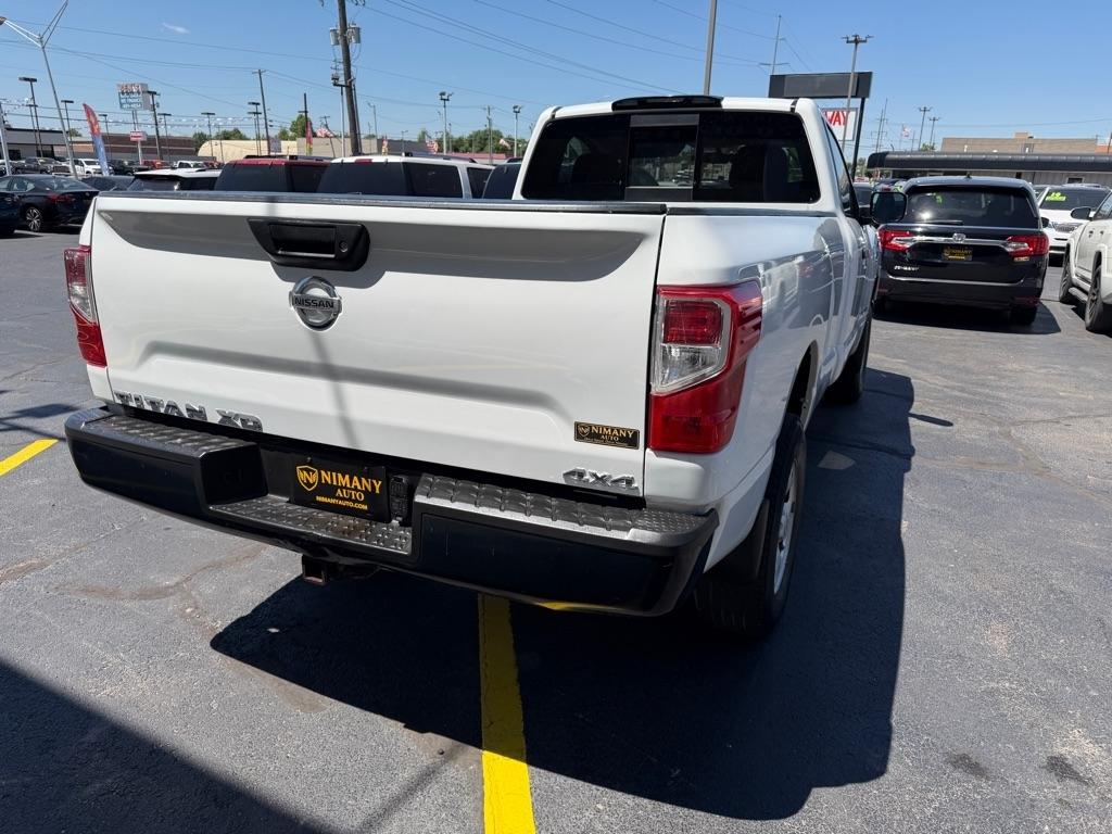 Nissan Titan 4WD Diesel 2017