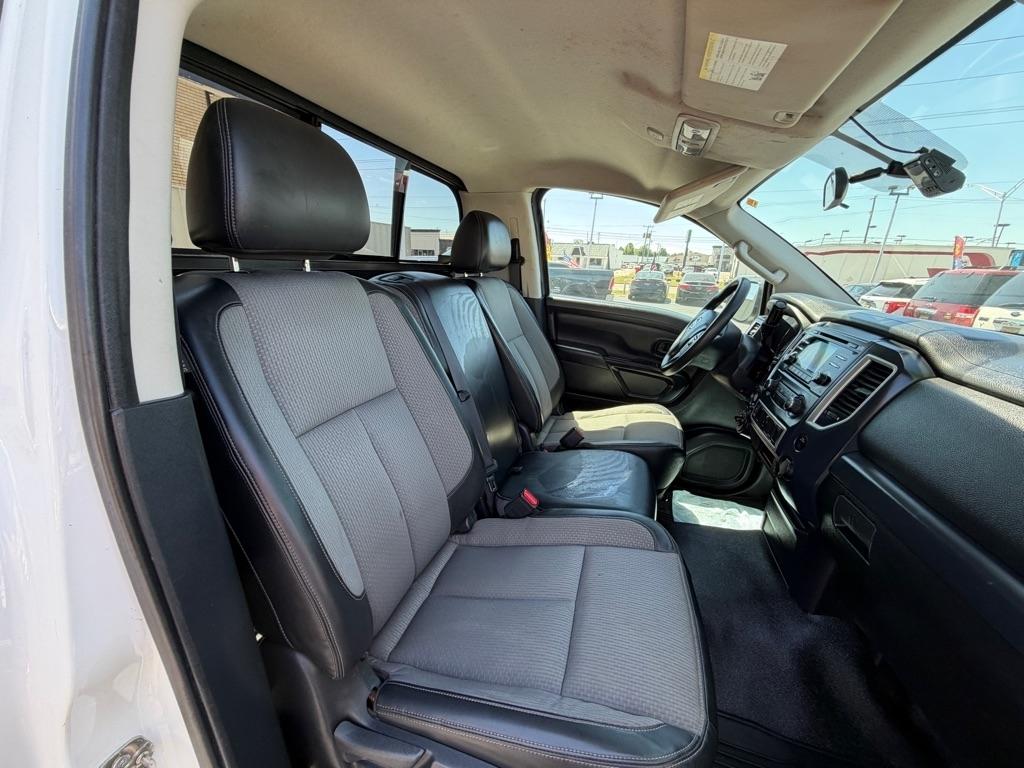 Nissan Titan 4WD Diesel 2017