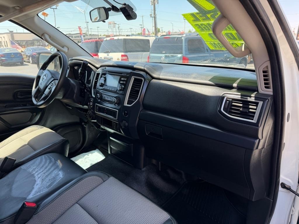 Nissan Titan 4WD Diesel 2017