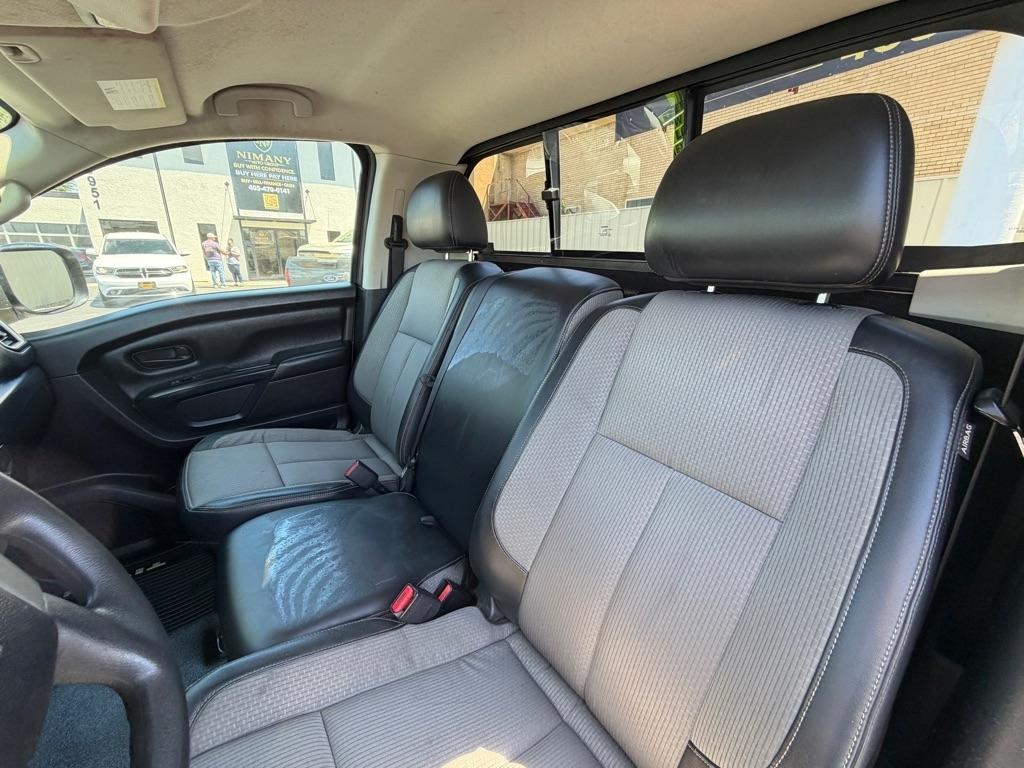 Nissan Titan 4WD Diesel 2017