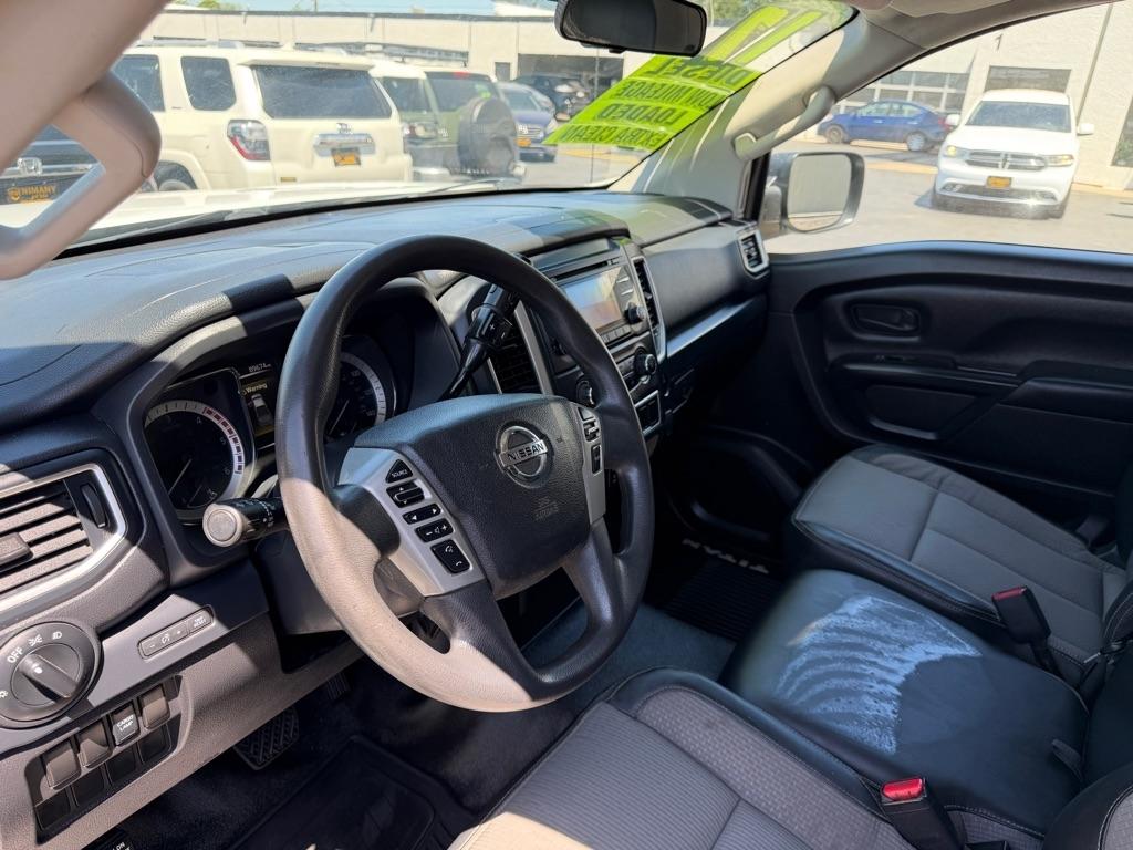 Nissan Titan 4WD Diesel 2017