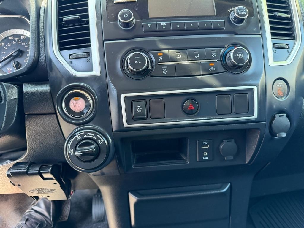Nissan Titan 4WD Diesel 2017
