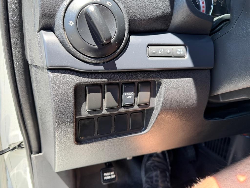 Nissan Titan 4WD Diesel 2017