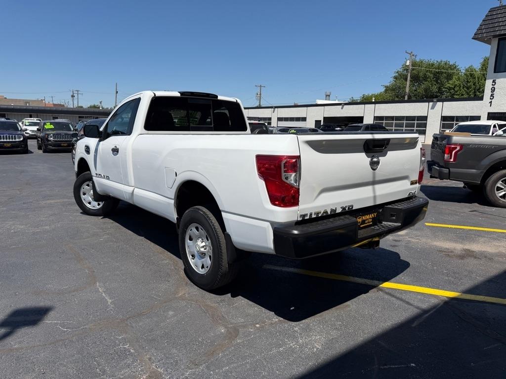 Nissan Titan 4WD Diesel 2017