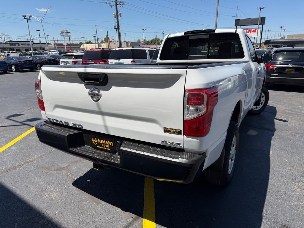 Nissan Titan 4WD Diesel 2017
