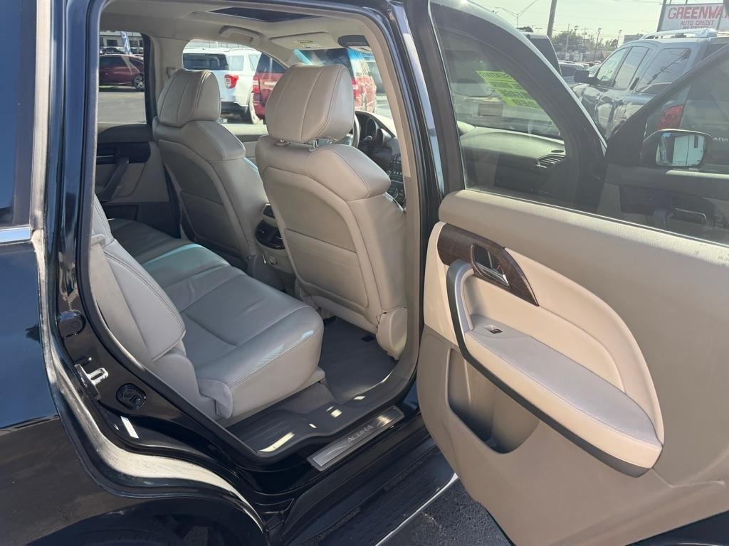 Acura MDX 6-Spd AT w/Tech Package 2011
