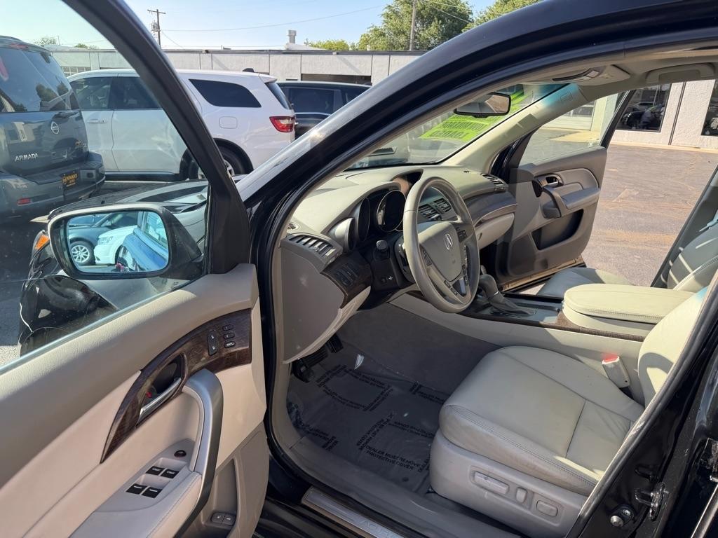 Acura MDX 6-Spd AT w/Tech Package 2011