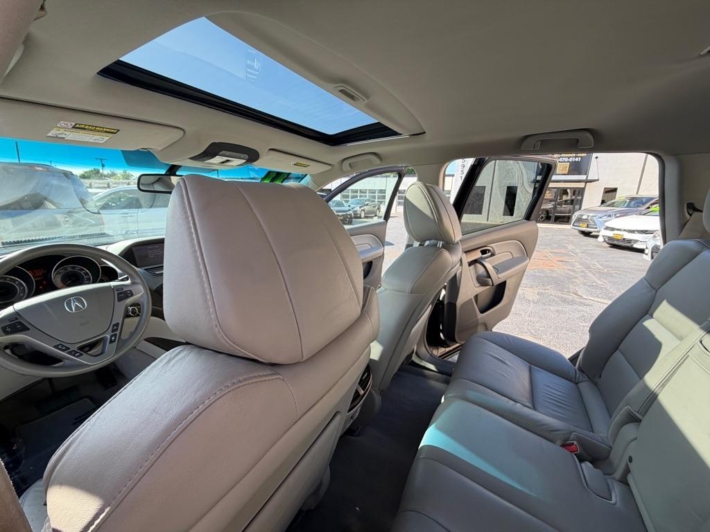 Acura MDX 6-Spd AT w/Tech Package 2011