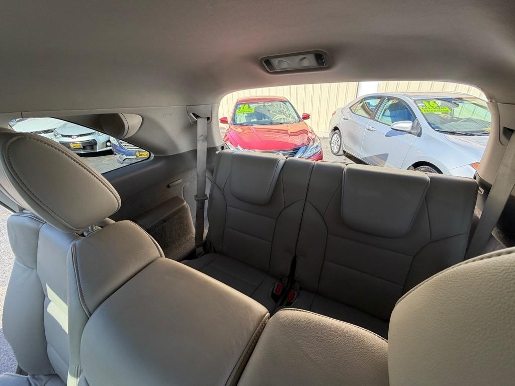 Acura MDX 6-Spd AT w/Tech Package 2011