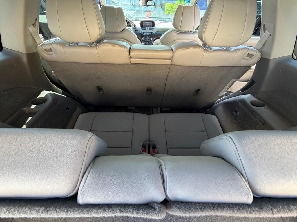 Acura MDX 6-Spd AT w/Tech Package 2011
