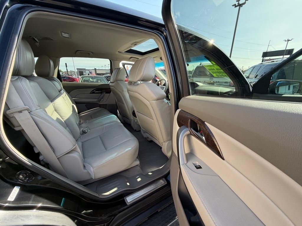 Acura MDX 6-Spd AT w/Tech Package 2011