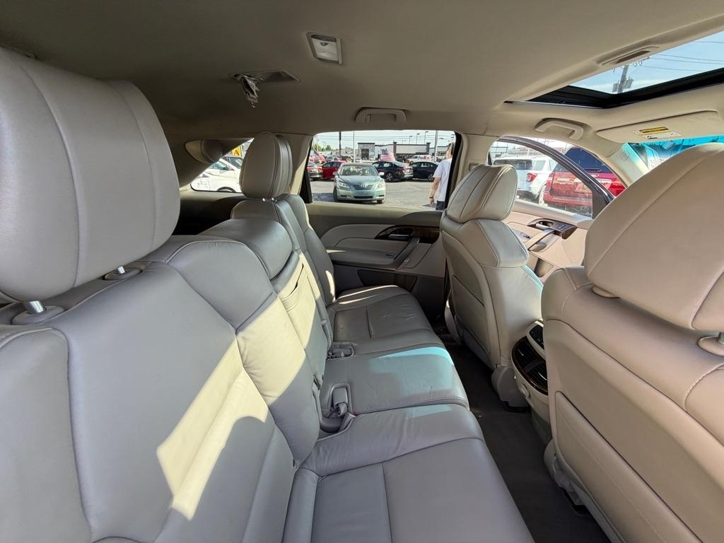Acura MDX 6-Spd AT w/Tech Package 2011