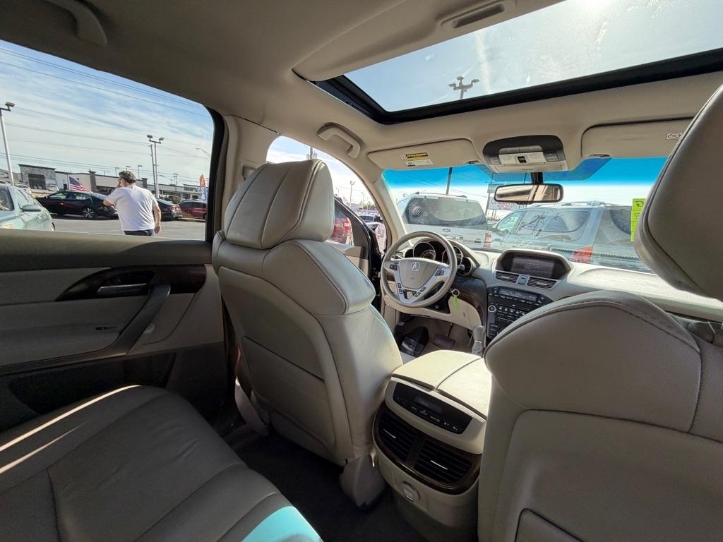 Acura MDX 6-Spd AT w/Tech Package 2011